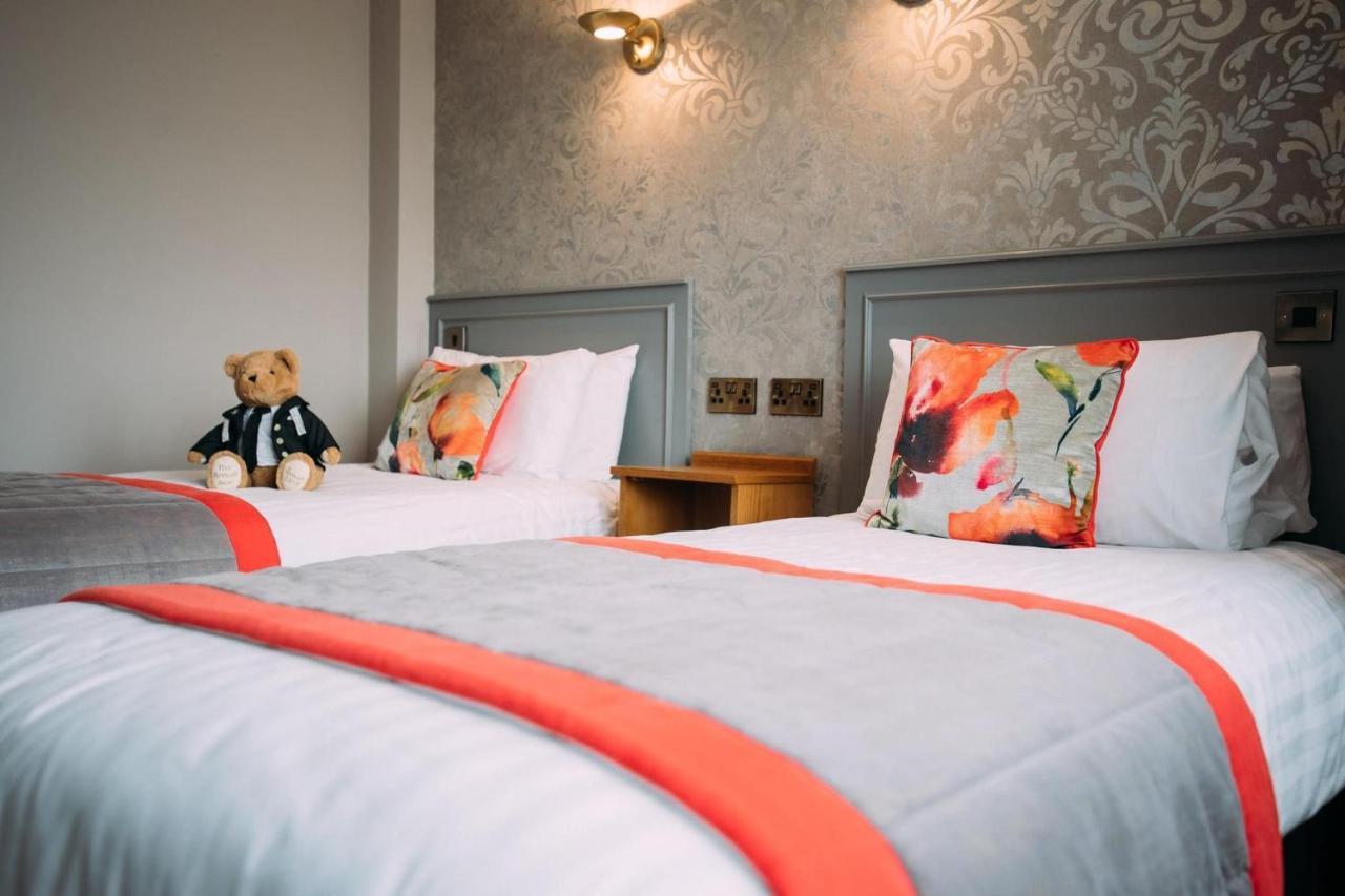 The Valley Hotel & Carriage Gardens Fivemiletown Ngoại thất bức ảnh