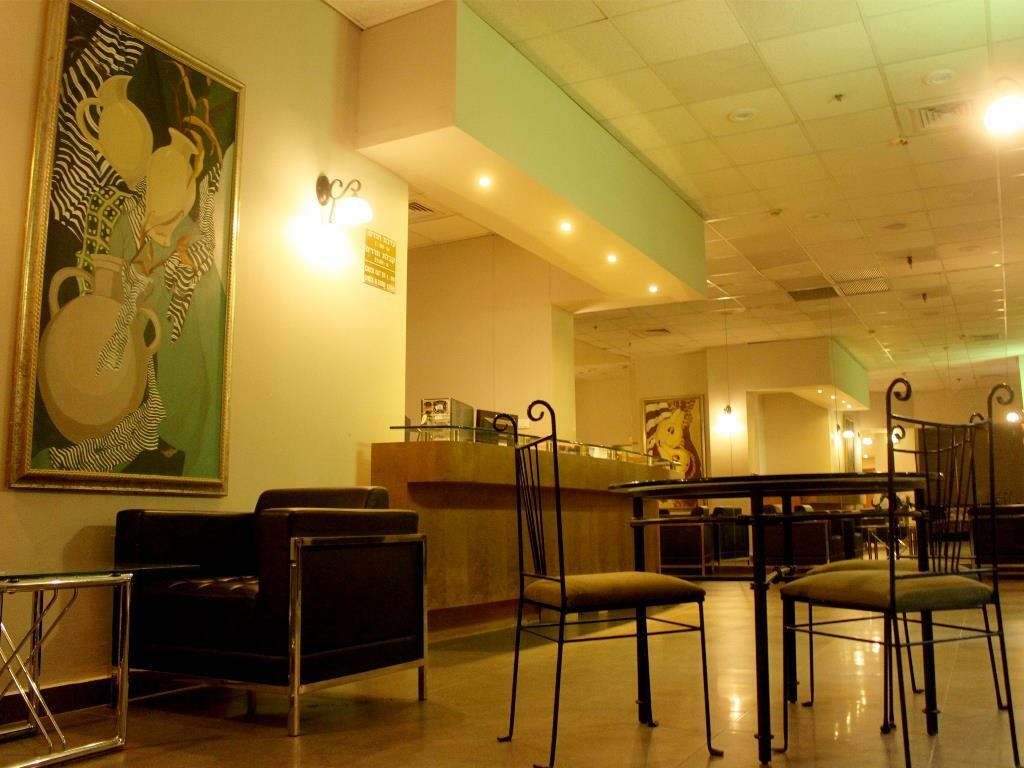 The Valley Hotel & Carriage Gardens Fivemiletown Ngoại thất bức ảnh